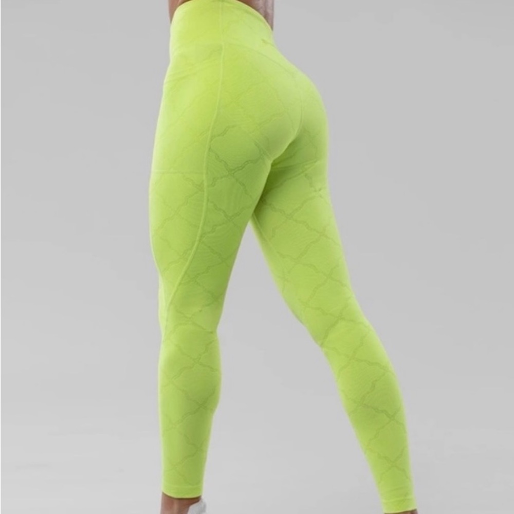 SHEFIT Neon Yellow leggings with pockets AND BAG